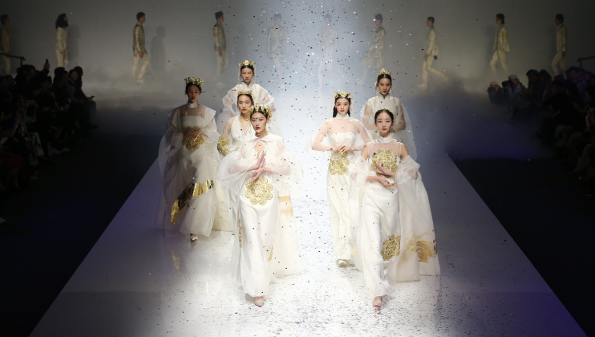 
	中国国际时装周


	China Fashion Week
